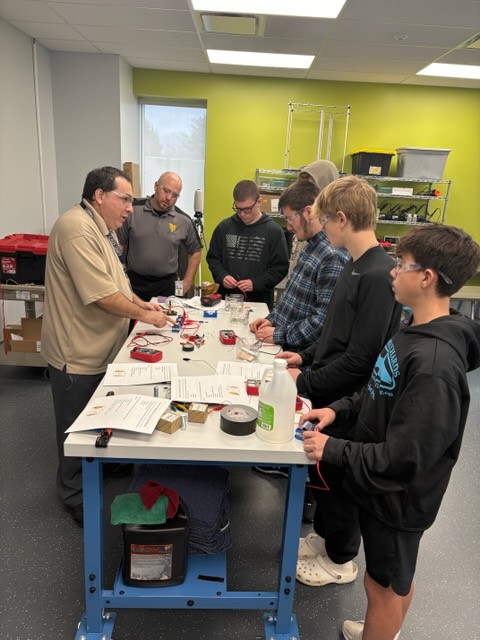 Hands-on Technical Training Day at CCBC with Blackhawk High School Pre ...
